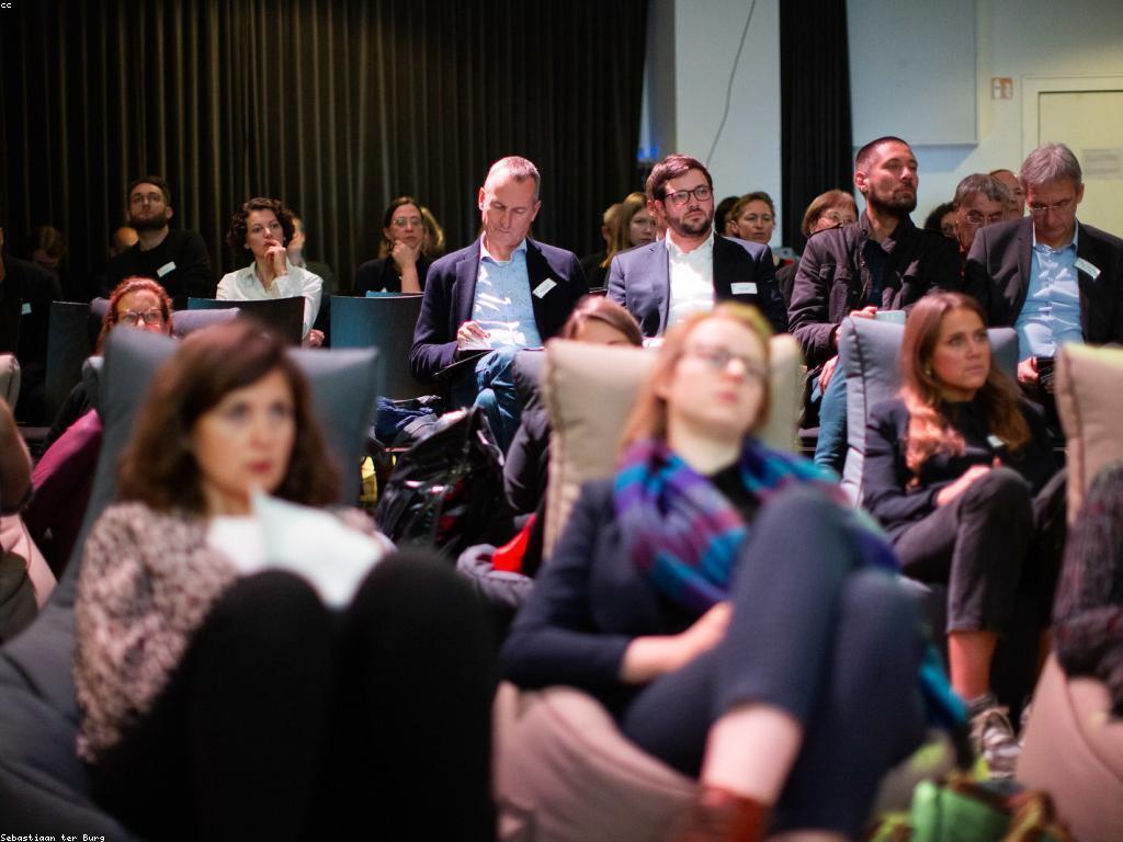 នូវការបង្កើតនិងអភិវឌ្ឍយុទ្ធសាស្ត្រ